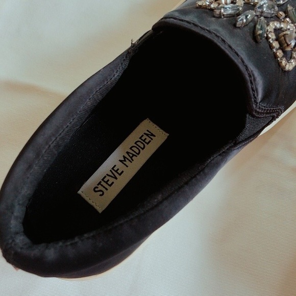 Steve madden, slip on shoes. Excellent condition. - Picture 5 of 9